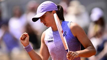 Roland-Garros 2025 : tombeuse d'Elina Svitolina, Iga Swiatek confirme sa montée en puissance et affrontera Aryna Sabalenka en demi-finales
