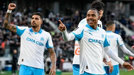 Football : facile vainqueur à Metz, l'OM prend provisoirement la tête de la Ligue 1