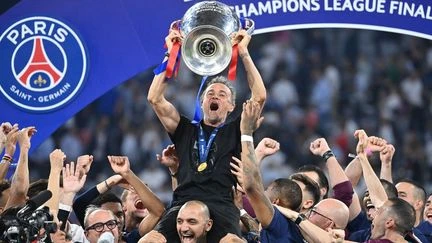 Victoire du PSG en Ligue des champions : Emmanuel Macron recevra les joueurs et l'équipe technique du club à l'Elysée en fin de journée