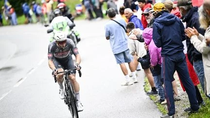 Tour de France 2025 : l'Australien Kaden Groves décroche la 20e étape en solitaire, Jordan Jegat rejoint Kevin Vauquelin dans le Top 10 du général