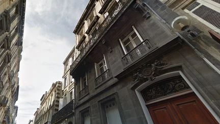 Une cheminée menace de s'effondrer à Bordeaux, trois immeubles évacués dans l'hypercentre