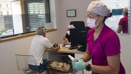 Les actifs dépensent une plus grande part de leurs revenus pour leur santé que les retraités