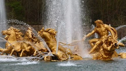 Les statues du château de Versailles prennent la parole grâce à l'IA