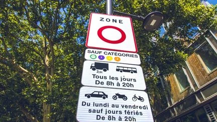 Le Conseil constitutionnel censure la suppression des zones à faibles émissions contre les voitures polluantes