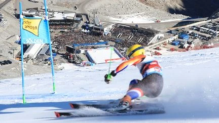 Sports d'hiver : en première ligne face au réchauffement climatique, le ski alpin peine à se réinventer
