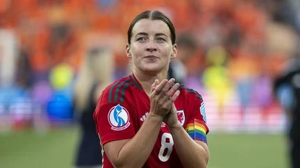 Euro 2025 : Angharad James, la capitaine engagée pour la langue galloise