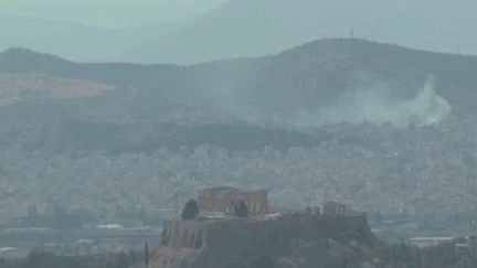 Grèce : les flammes aux portes d'Athènes
