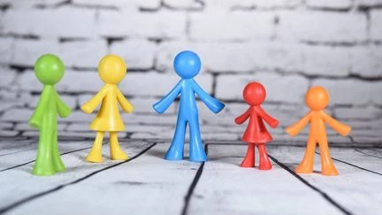 Autorité parentale, succession, devoirs… Quel est le statut des beaux-parents ailleurs en Europe ?