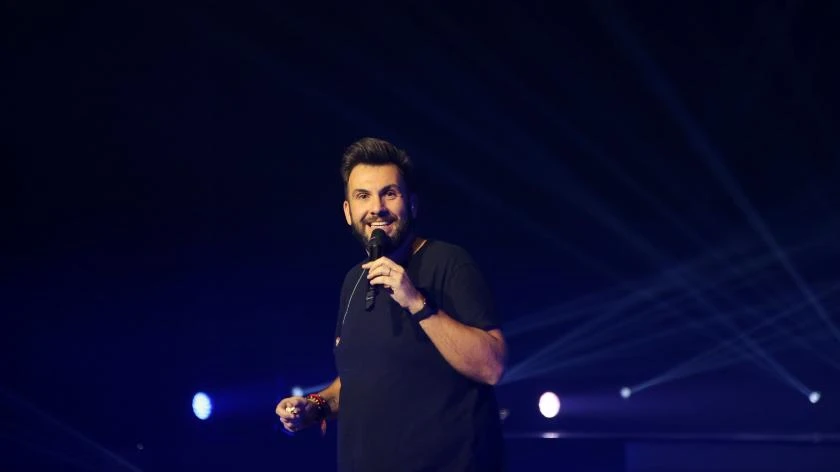 Laurent Ournac bivouaque au Théâtre de la Renaissance dans 