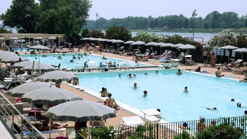 Canneto sull’Oglio, bambino di 10 anni si sente male in piscina e muore dopo due giorni in ospedale