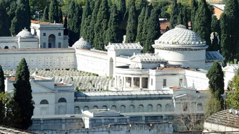 Fecero rimuovere 2500 tombe di bimbi mai nati: chiesti 2 anni per le funzionarie comunali di Brescia