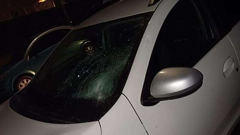 San Giuliano, nella notte vandalizzate 35 auto in due diversi episodi: arrestato un 26enne