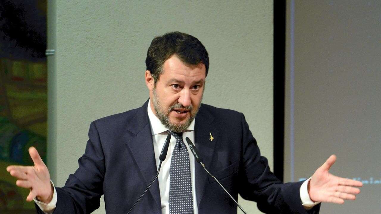 Minacce di morte a Salvini che posta la scritta: indaga la Digos. La solidarietà del centrodestra