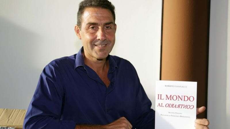 Monza dice no alla presentazione del libro di Vannacci. Sit in e proteste a Concorezzo