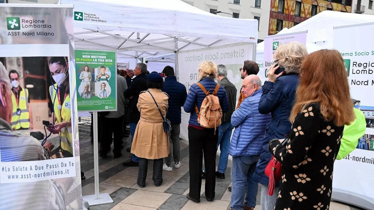 Un milione di vaccinati nel primo mese di campagna in Lombardia: nuovo open day il 4 novembre