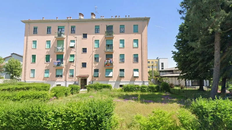 Aggredito dallo stalker della vicina di casa: uomo di 90 anni muore dopo un mese