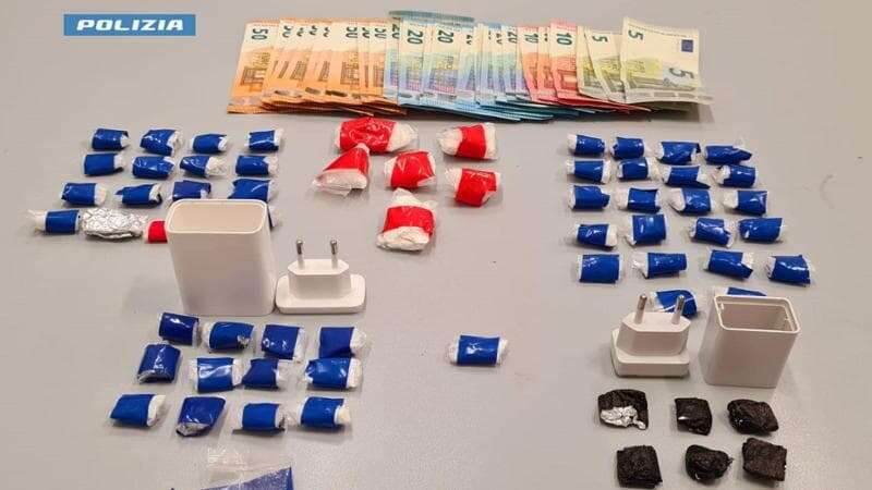 Pusher 20enne arrestato a Milano con 115 grammi di cocaina nascosti nell’auto