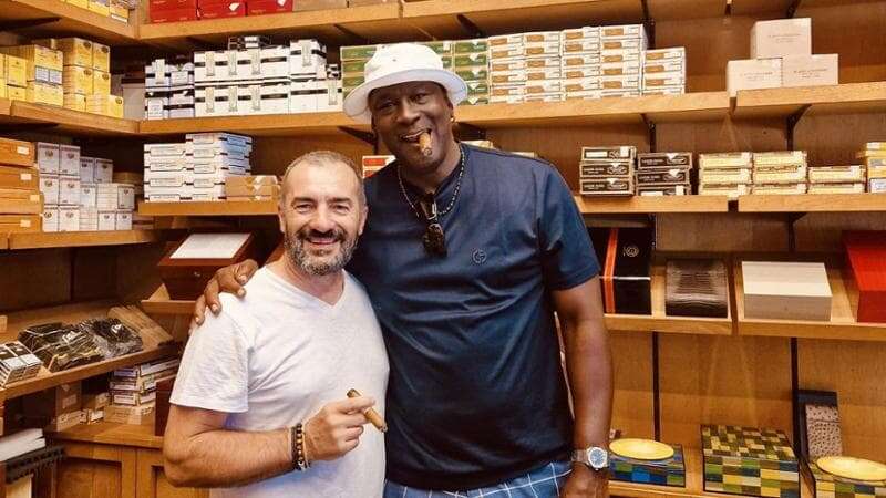 Michael Jordan a Milano per fare scorta di sigari da suo amico della Casa del Habano