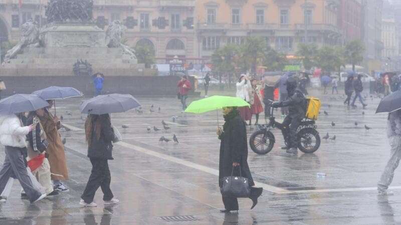 Meteo a Milano: da mezzanotte allerta vento forte, ma da giovedì arriva l'estate