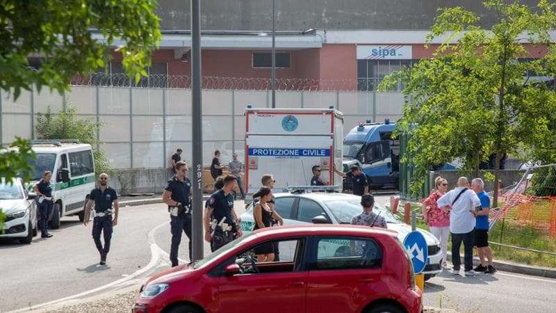 Salvini all’attacco del Comune di Milano dopo lo sgombero del campo rom di via Bonfadini: “Niente case popolari a chi ci viveva”