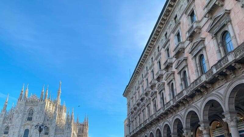 Aggiudicato il Palazzo dei portici meridionali di piazza Duomo: diventerà un albergo di lusso, la società pagherà 4 milioni all’anno di affitto