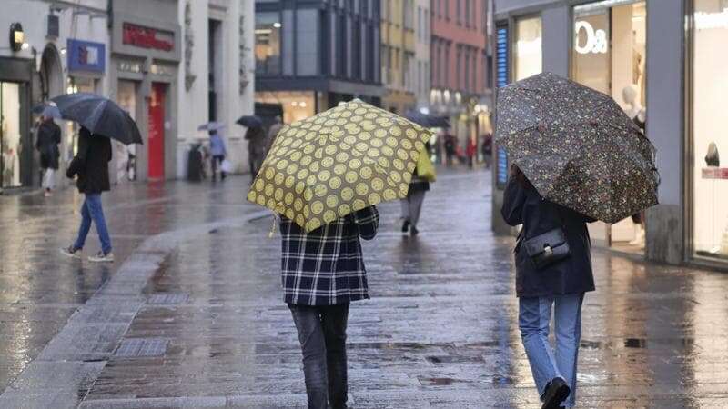 Maltempo, conta dei danni in Lombardia: rischio frane, strade chiuse e allagamenti. La situazione nelle province