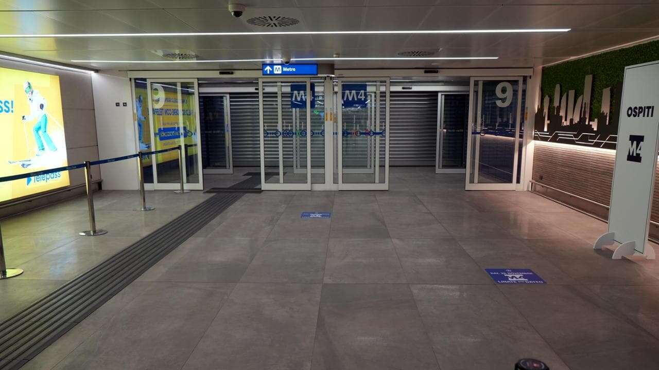 Fumo nella metropolitana M4 a Linate, evacuata la stazione per precauzione