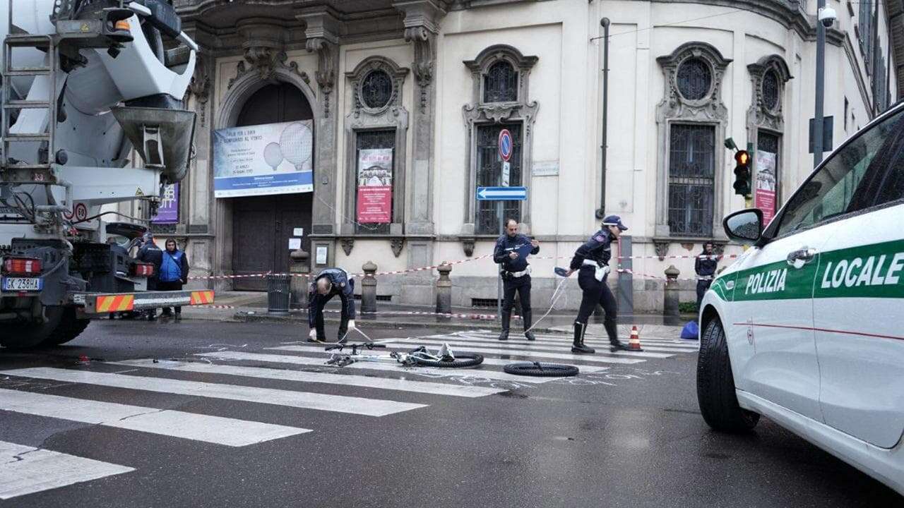 L’assessore Marco Granelli indagato per la morte della ciclista Cristina Scozia travolta da una betoniera: inchiesta per omicidio colposo