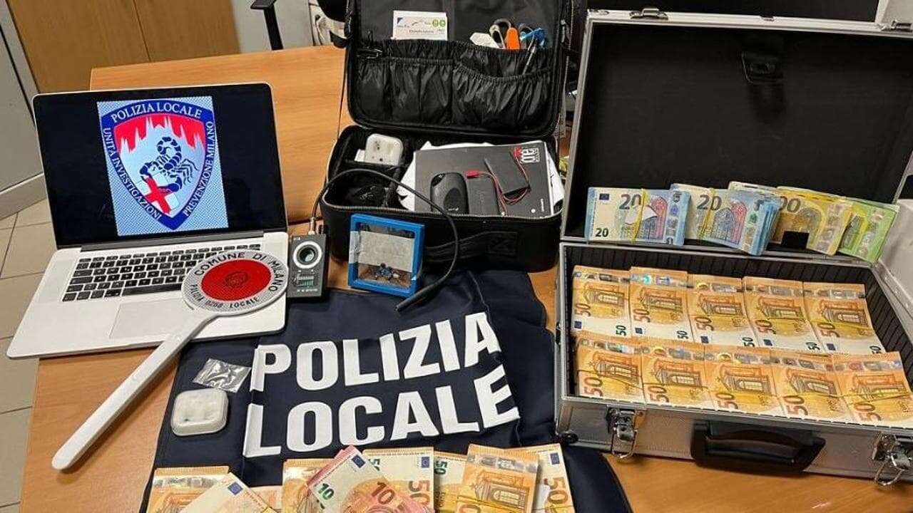 Tremila euro per avere la patente in maniera fraudolenta: cinque arrestati, tra cui un vigile e una guardia giurata