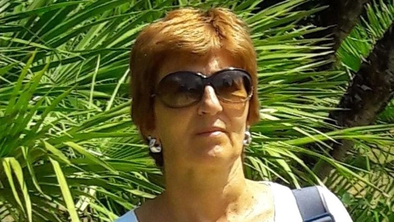 Nicoletta Locatelli muore in un incidente: il marito e i figli vedono una foto dell’auto distrutta su Internet e corrono sul posto scoprendo che è lei