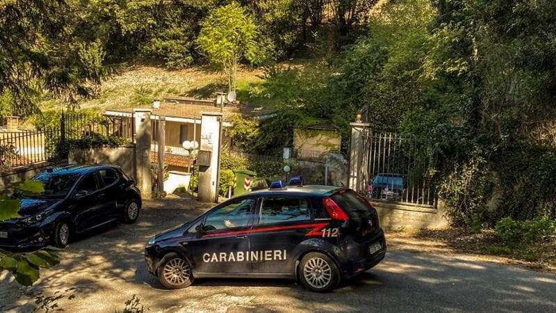 Vertova, muore travolto dalla sua auto per il freno a mano non inserito: la vittima è Francesco Zucclini, aveva 73 anni