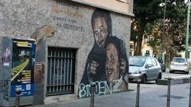 Vernice azzurra sul murale dedicato a Falcone e Borsellino
