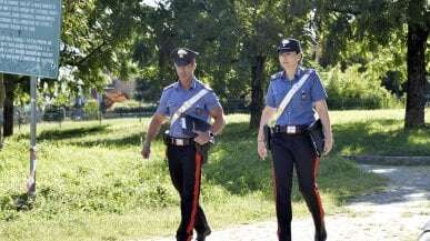 Violenza sessuale nel ‘Parco 2’: un fermo. La vittima, 25 anni, stava andando a lavorare: salvata da un runner di passaggio