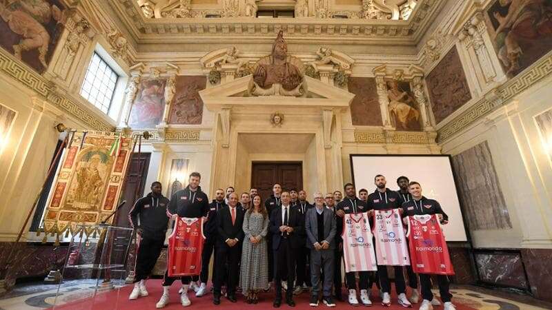 L’Olimpia Milano della terza stella riceve l’Ambrogino d’oro speciale dal sindaco Sala