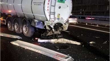 Furgone contro autocisterna sull'Autostrada A4: morto l'autista che ha tamponato