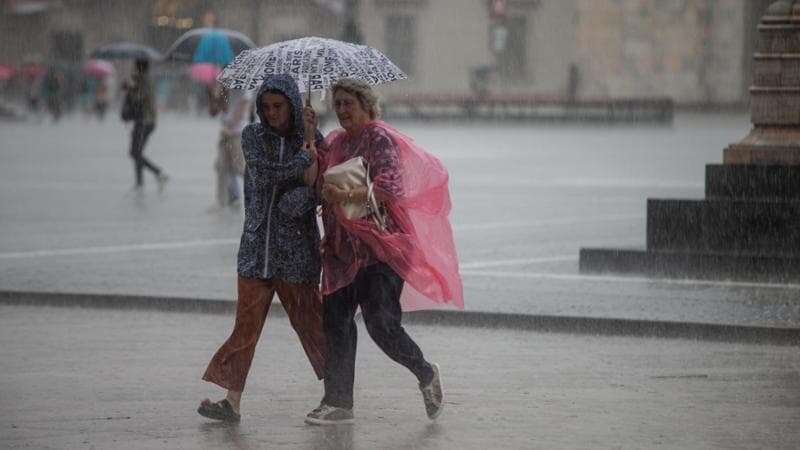 A Milano nuova allerta arancione per temporali a partire da mezzanotte: monitorati i livelli di Seveso e Lambro