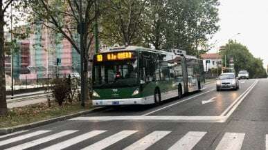 Cancellate, deviate o modificate 31 linee dei mezzi di superficie per i danni del temporale: ecco tutte le variazioni di tram e filobus Atm