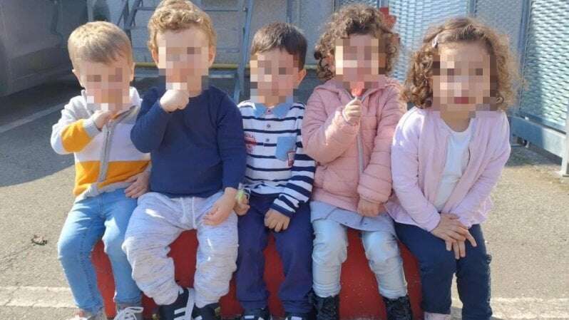 Vicini di culla nel reparto prematuri del Niguarda, cinque 'bambini piuma' diventano amici nella vita