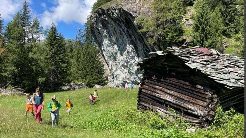 Valmalenco, esplorare la montagna di mezzo lungo il sentiero che porta nell’amena conca di Franscia