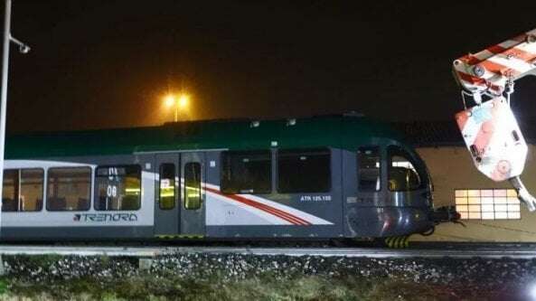 Treno deragliato a Iseo, dopo un mese riprende la circolazione sulla tratta Brescia-Edolo