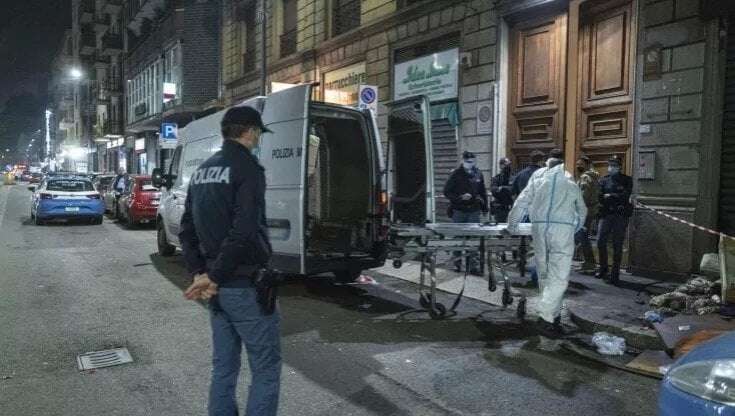 Novantenne uccisa col ferro da stiro a Milano: due condanne all'ergastolo