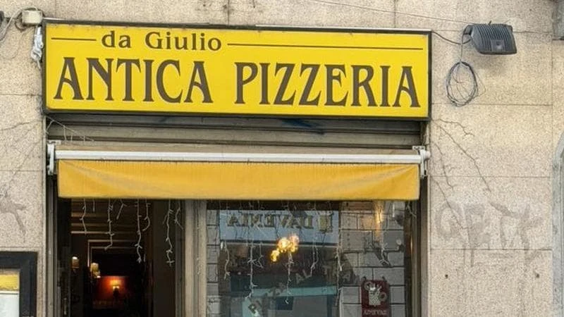 San Gottardo, chiude l’Antica Pizzeria Da Giulio: la social street organizza la festa d’addio