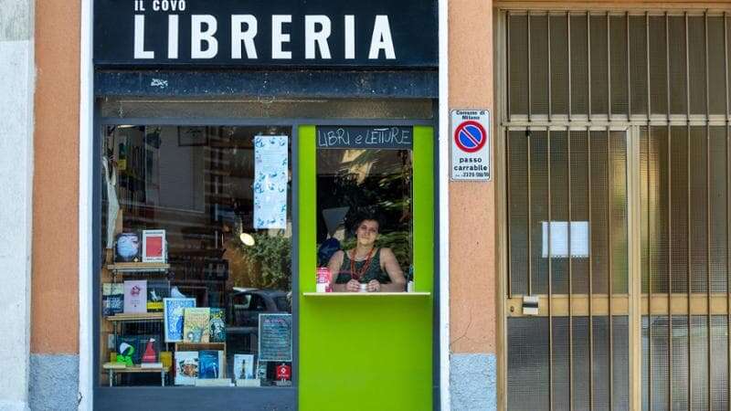 Chiude “Il covo della ladra”, libreria indipendente specializzata in gialli: “I costi sono troppi”