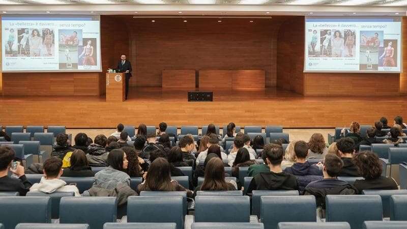 Torna “A scuola di inclusione”: incontri in tutta Italia con i prof della Bocconi