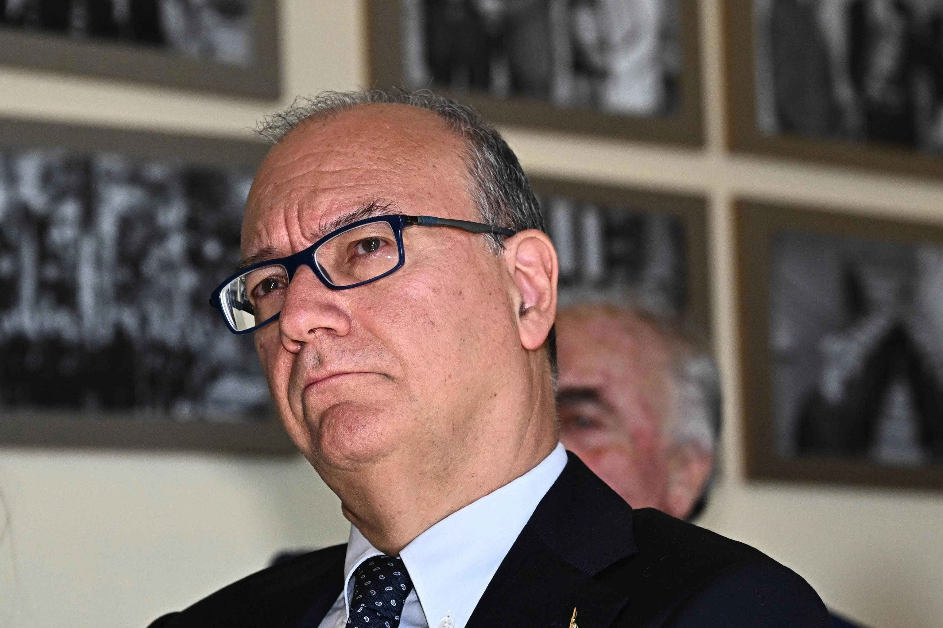 Stage già a 15 anni, le opposizioni contro il decreto Pnrr-Scuola: “Troppo giovani, è rischioso”
