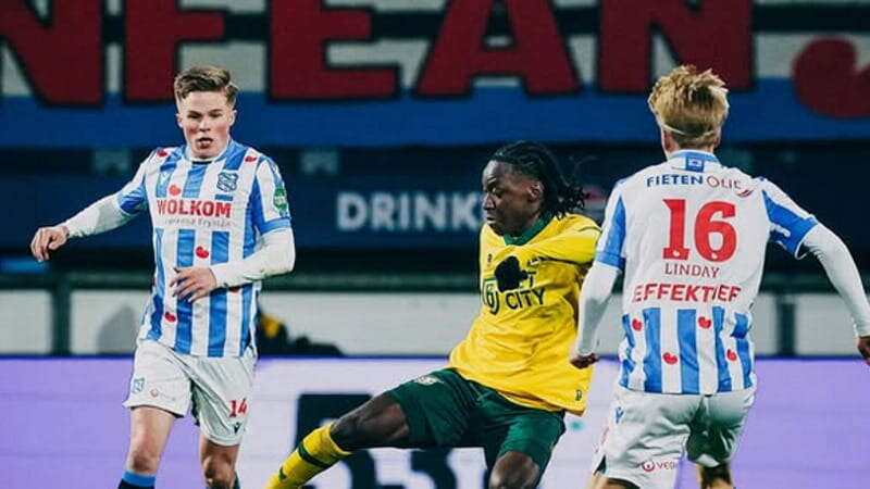 Olanda, l’arbitro fa confusione: il Fortuna Sittard gioca in 12 contro l'Heerenveen