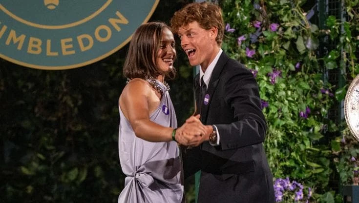 Sinner e Swiatek, il ballo dei campioni | Jannik trionfa a Wimbledon | Quanto ha guadagnato