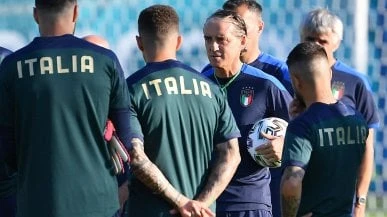 Stasera Italia-Svizzera, il dubbio di Mancini è in difesa | Il ct: 