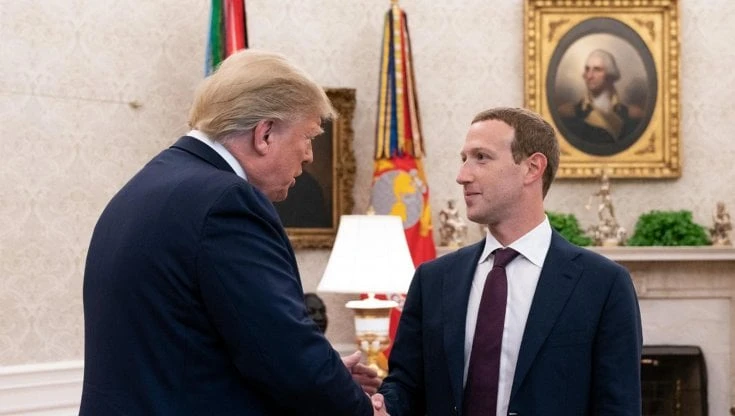Facebook sospende Trump per due anni