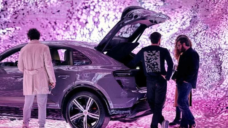 Porsche, The Flat by Macan apre a Roma alle Terme di Caracalla